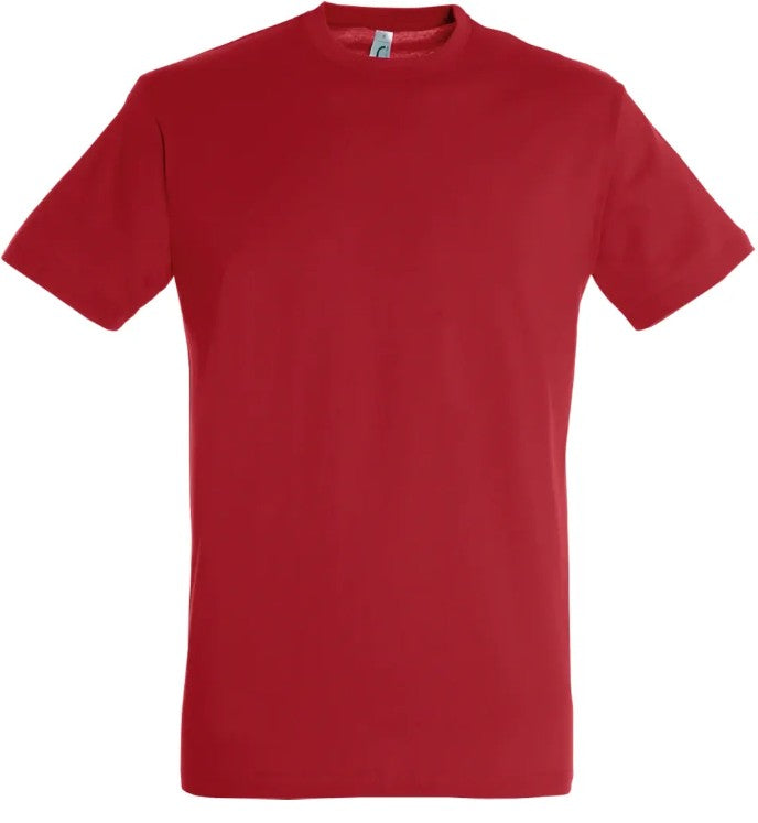 T-shirt couleur Rouge personnalisé avec broderie sur mesure. Créez une pièce unique à votre image grâce à notre savoir-faire artisanal et nos finitions de qualité.