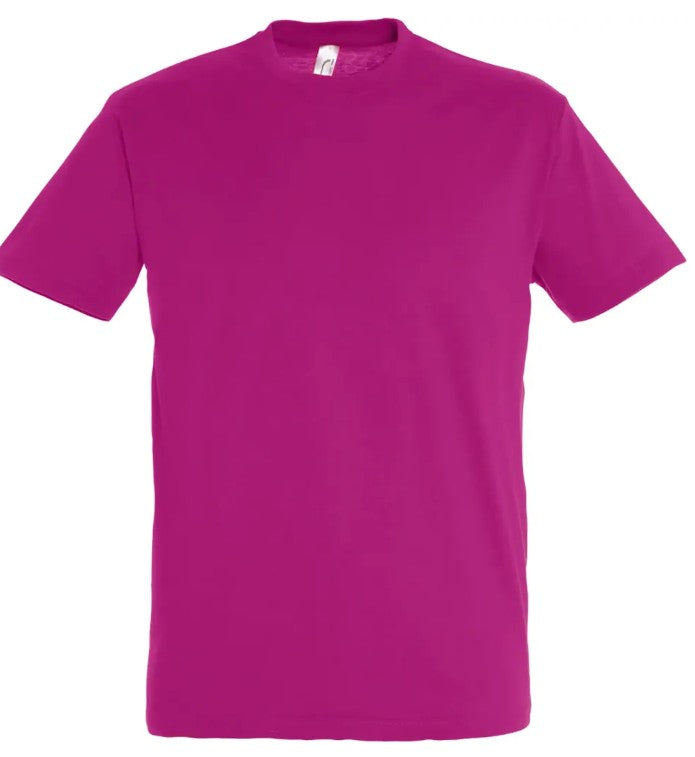 T-shirt couleur Fuchsia personnalisé avec broderie sur mesure. Créez une pièce unique à votre image grâce à notre savoir-faire artisanal et nos finitions de qualité.