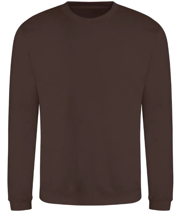 Pull couleur Chocolate Fudge Brownie personnalisé avec broderie sur mesure. Créez une pièce unique à votre image grâce à notre savoir-faire artisanal et nos finitions de qualité.