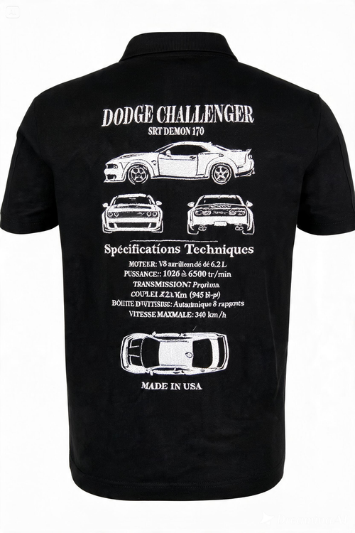 Affichez votre passion automobile avec un polo personnalisé style “fiche technique” entièrement brodé. À partir de votre véhicule, je crée un design unique regroupant les caractéristiques techniques, illustrations et détails emblématiques de votre voiture pour un rendu inspiré des fiches constructeur.