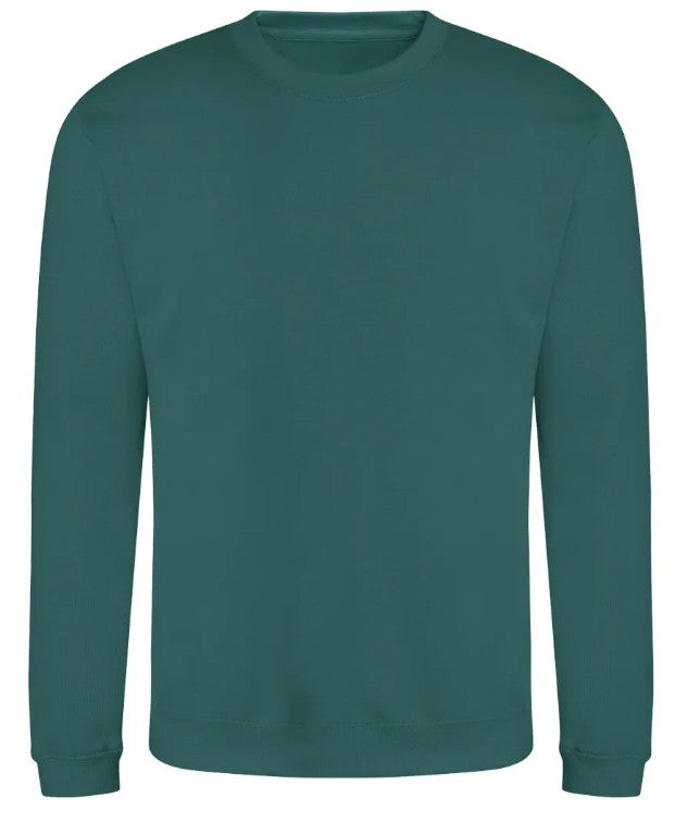 Pull couleur Jade personnalisé avec broderie sur mesure. Créez une pièce unique à votre image grâce à notre savoir-faire artisanal et nos finitions de qualité.