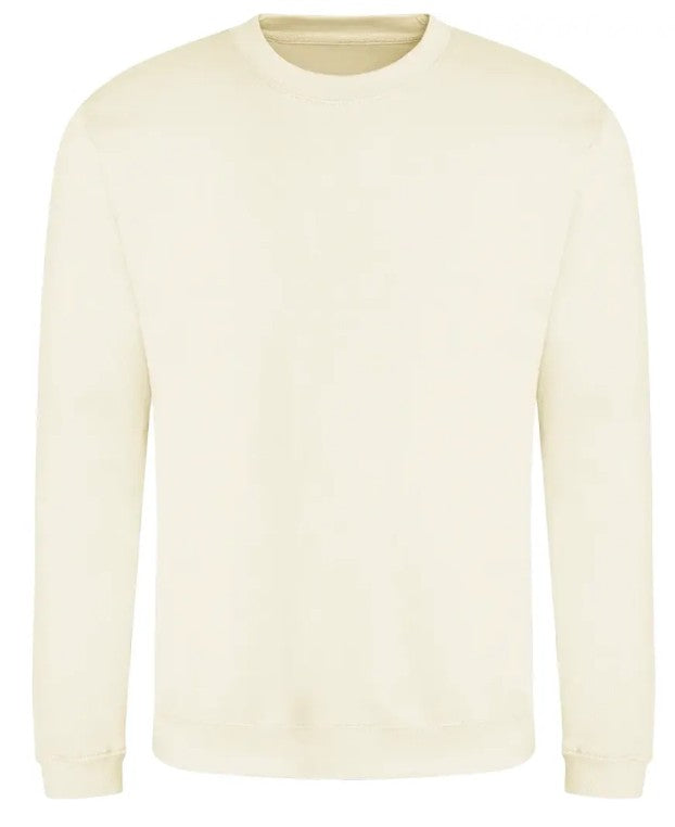Pull couleur Vanilla Milkshake personnalisé avec broderie sur mesure. Créez une pièce unique à votre image grâce à notre savoir-faire artisanal et nos finitions de qualité.